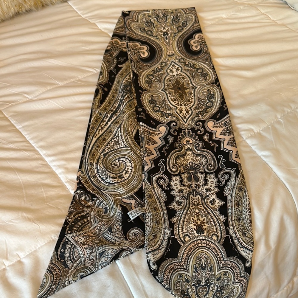Elegant Paisley Black and Gold Scarf